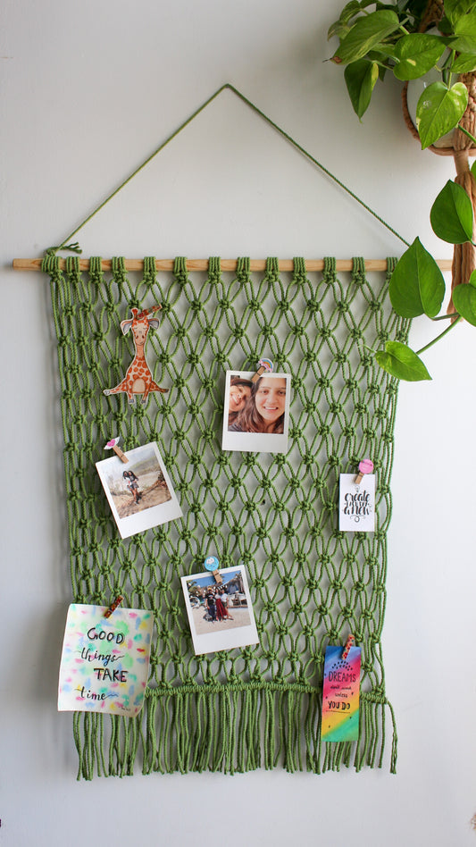 Macrame Picture hanger comes with 10 clips