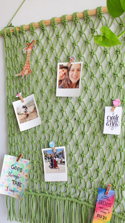 Macrame Picture hanger comes with 10 clips