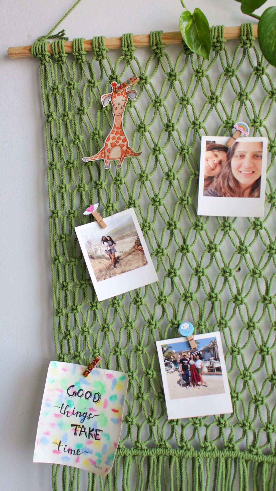 Macrame Picture hanger comes with 10 clips