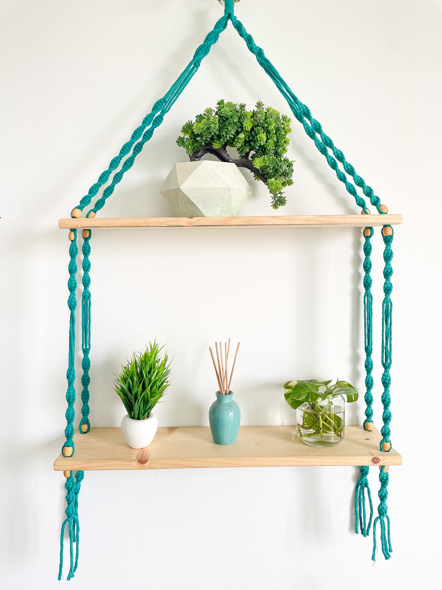 Double shelf wall hanging